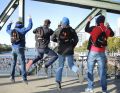 Sprung auf dem Eisernen Steg