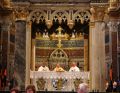 DO: Mit Bischof Bertram Meier sind Diözesanpräses Wolfgang Kretschmer und Msgr. Alois Zeller am Altar (MD)
