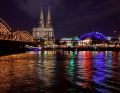 Auf dem Heimweg zeigt sich die Stadt in ihrem nächtlichen Lichterkleid. (Bild: Kolping Akademie)